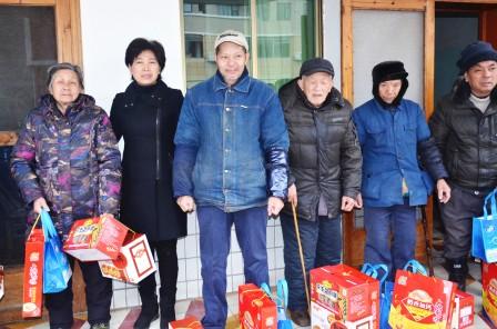 仁和集團(tuán)走訪慰問樟樹市福利院